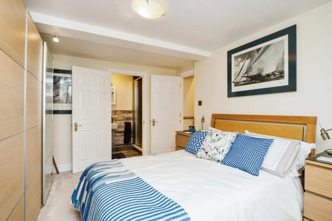 2 bed Ground Flat