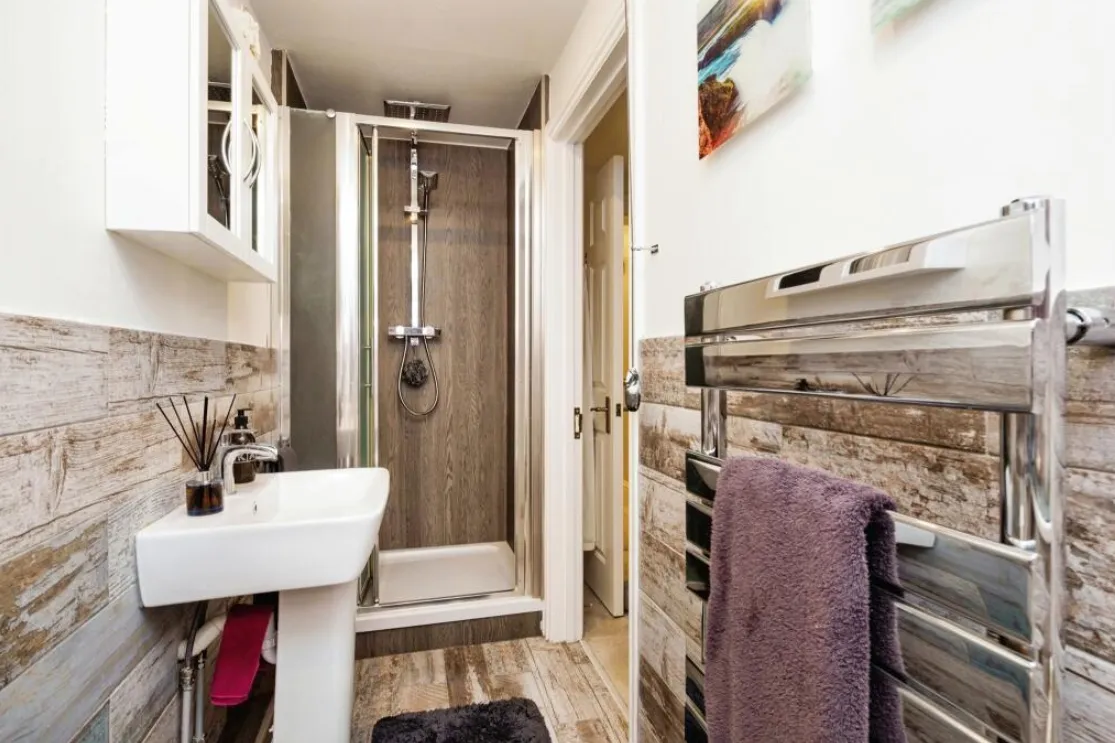 2 bed Ground Flat