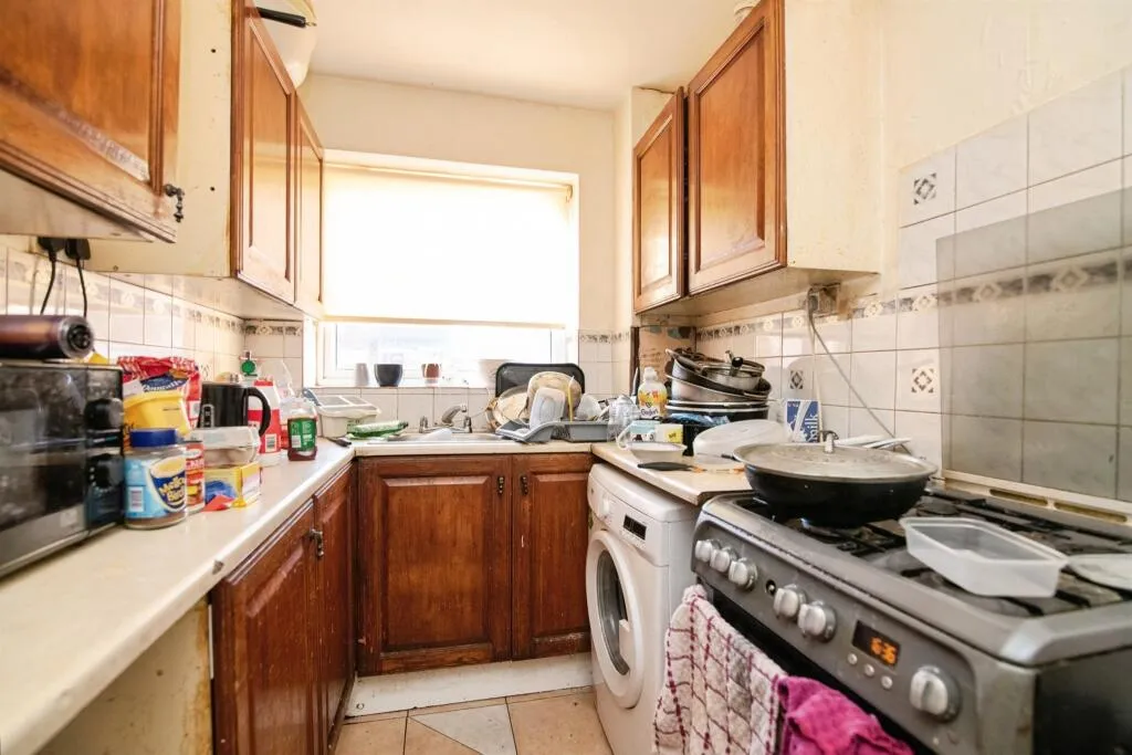 3 bed End of Terrace