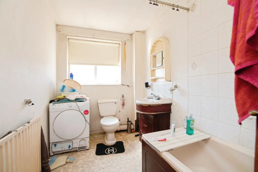 3 bed End of Terrace