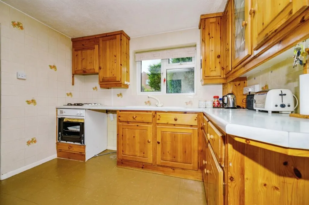 3 bed End of Terrace