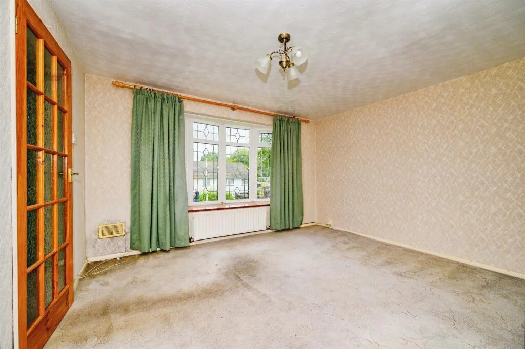3 bed End of Terrace