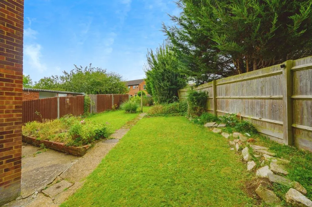3 bed End of Terrace