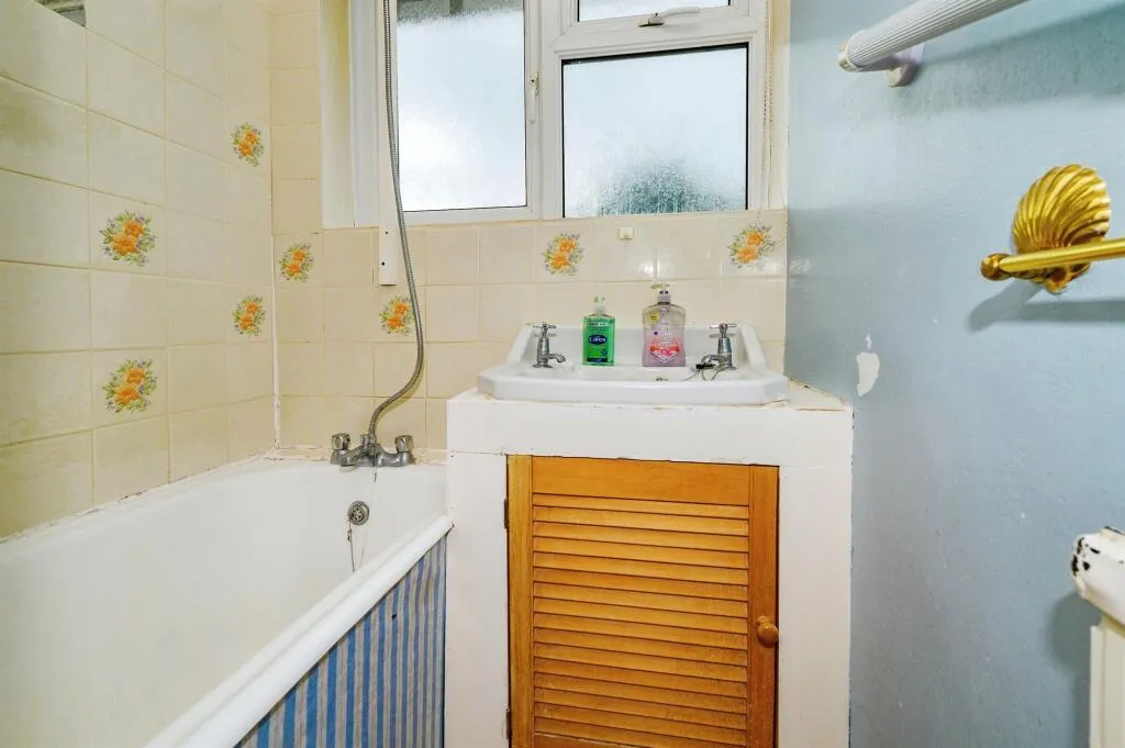 3 bed End of Terrace