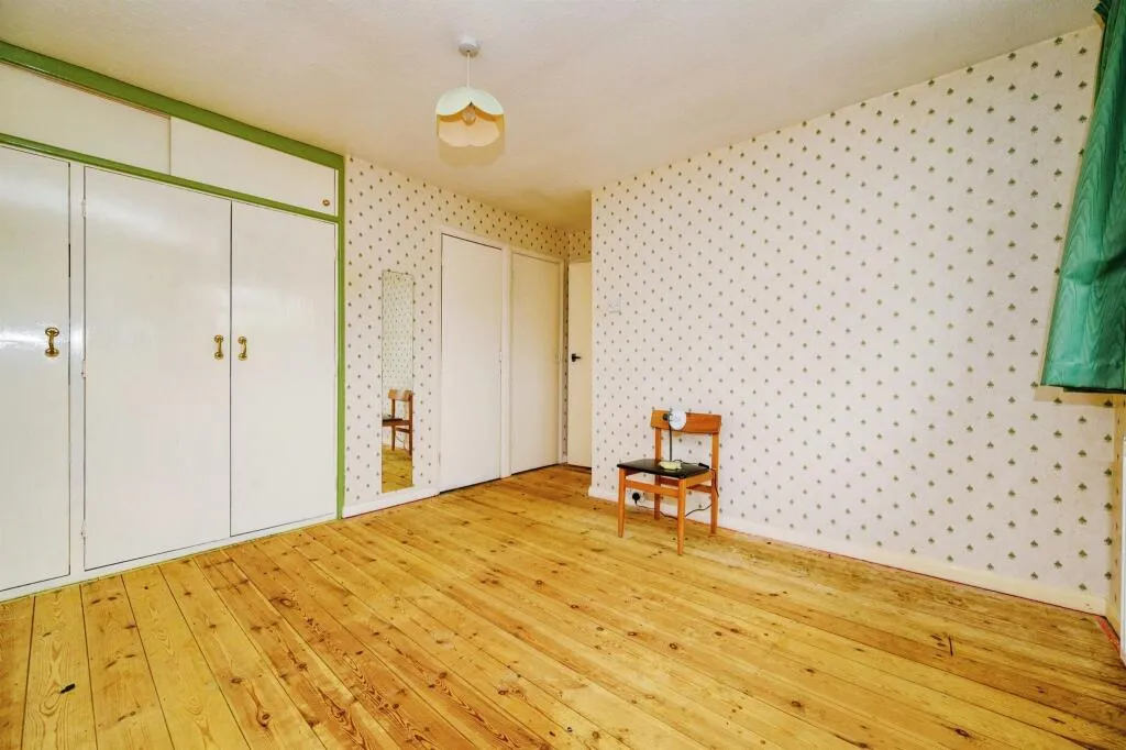 3 bed End of Terrace