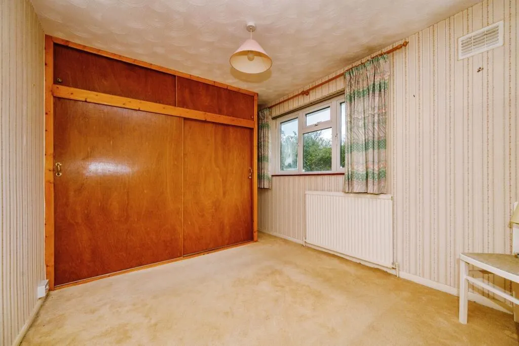 3 bed End of Terrace