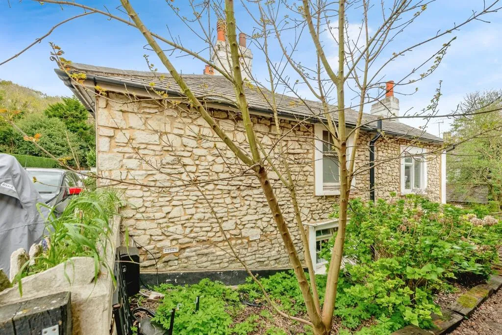 2 bed Cottage