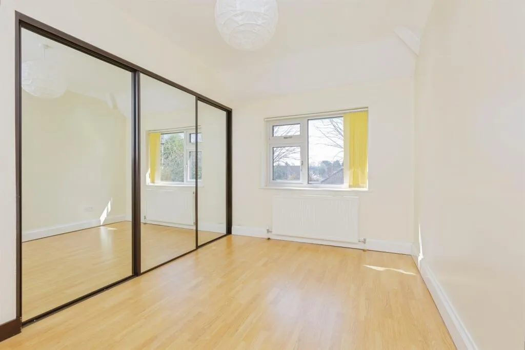 4 bed Detached