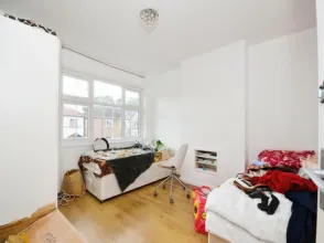 5 bed Semi-Detached