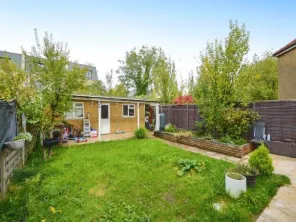 5 bed Semi-Detached