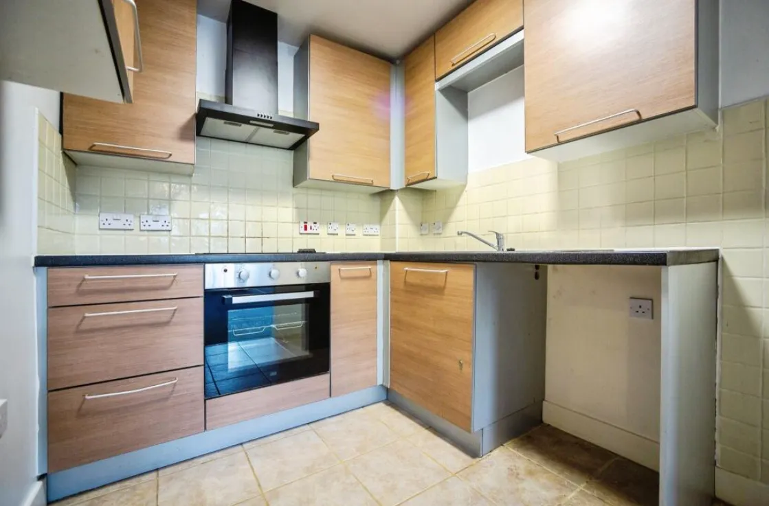2 bed House