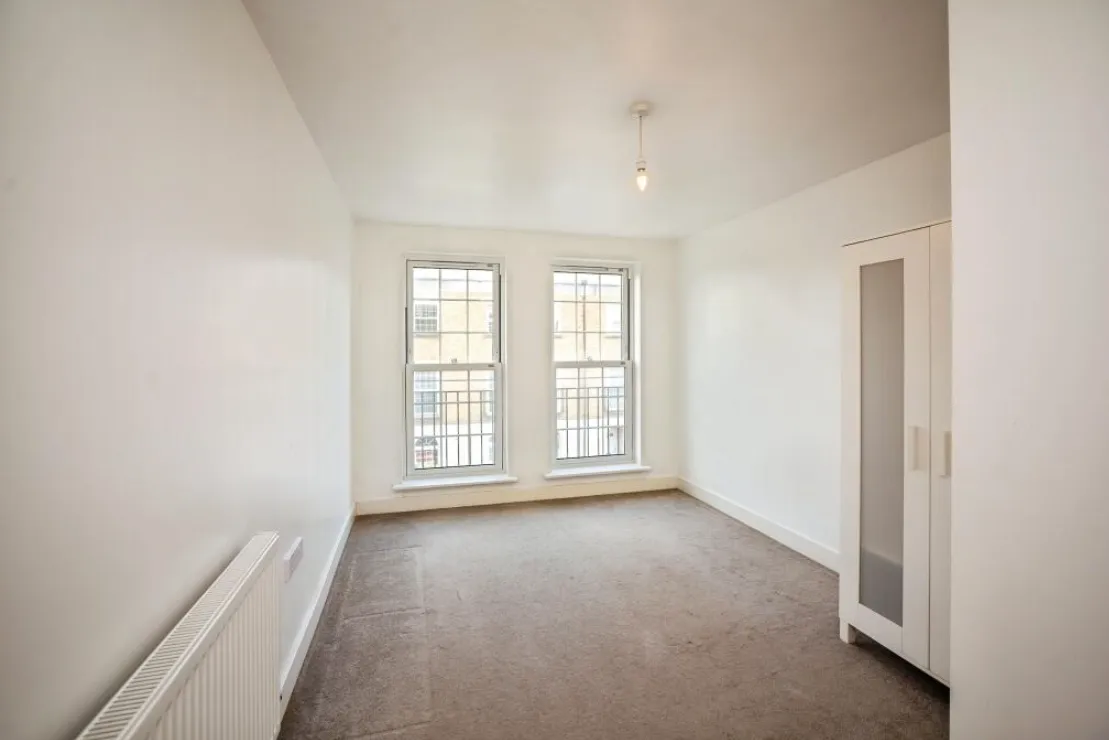 2 bed House