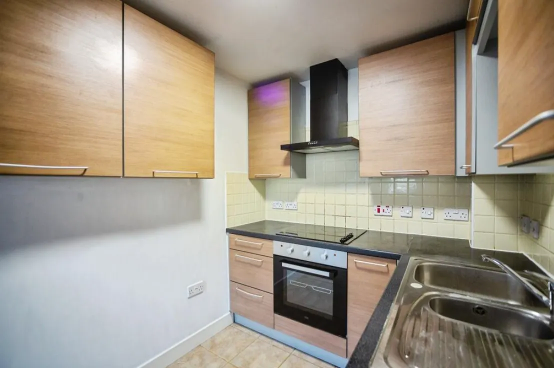 2 bed House