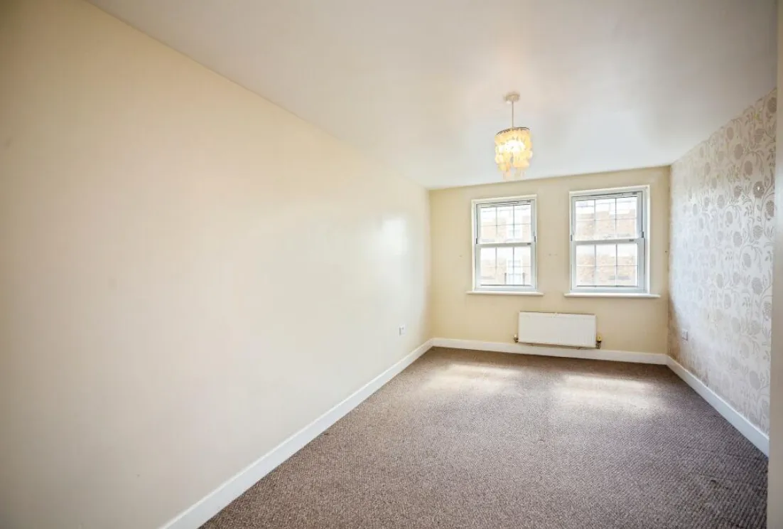 2 bed House
