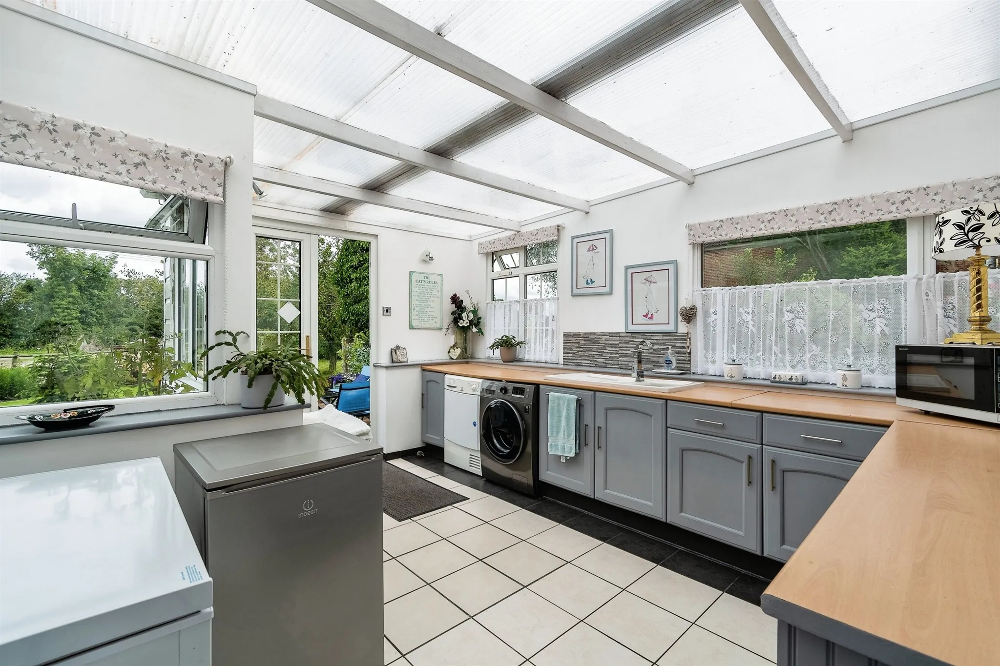 4 bed Semi-Detached