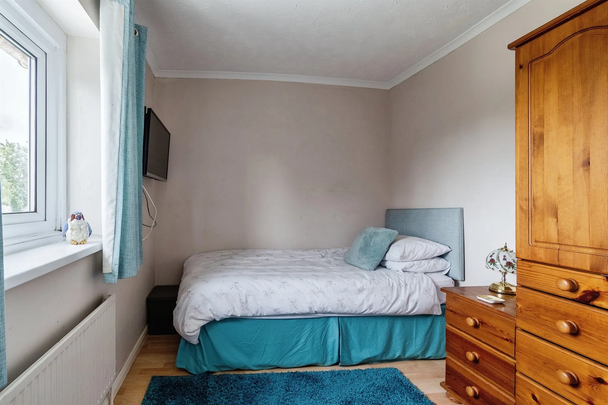 4 bed Semi-Detached
