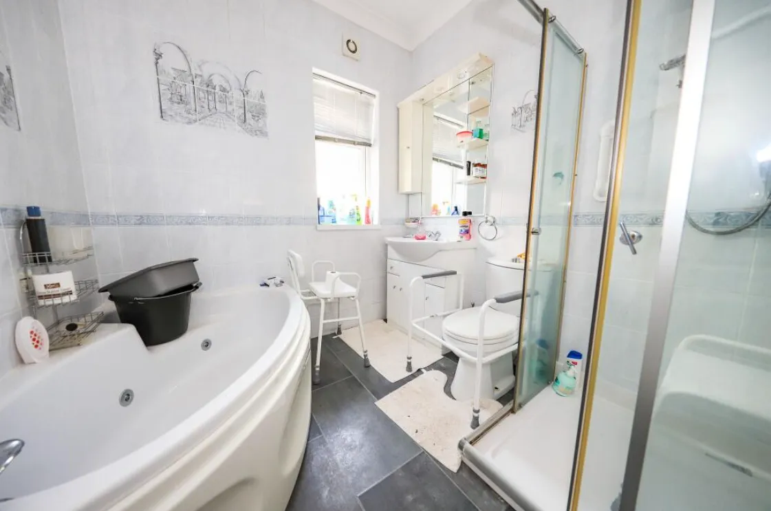 2 bed Semi-Detached Bungalow
