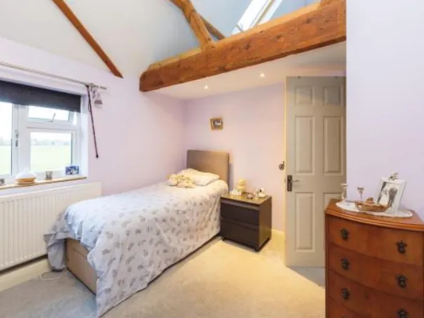 5 bed Barn Conversion