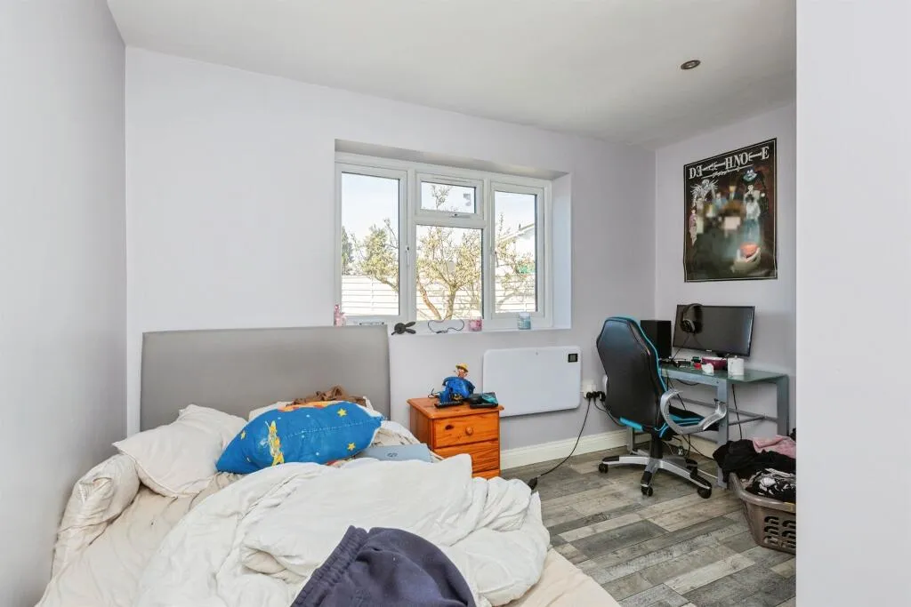 4 bed Semi-Detached