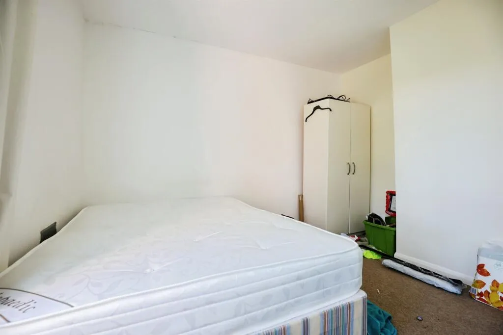 2 bed Ground Flat