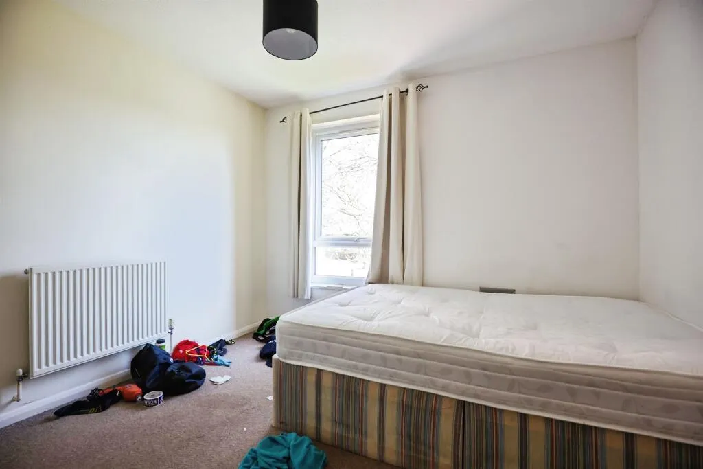 2 bed Ground Flat