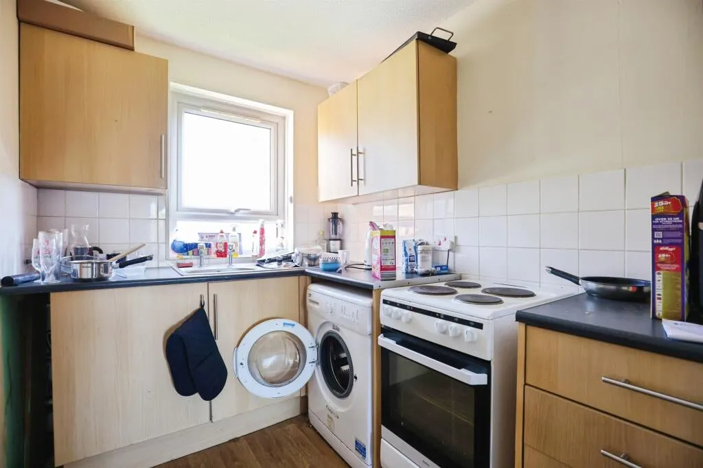 2 bed Ground Flat