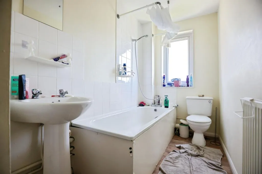 2 bed Ground Flat