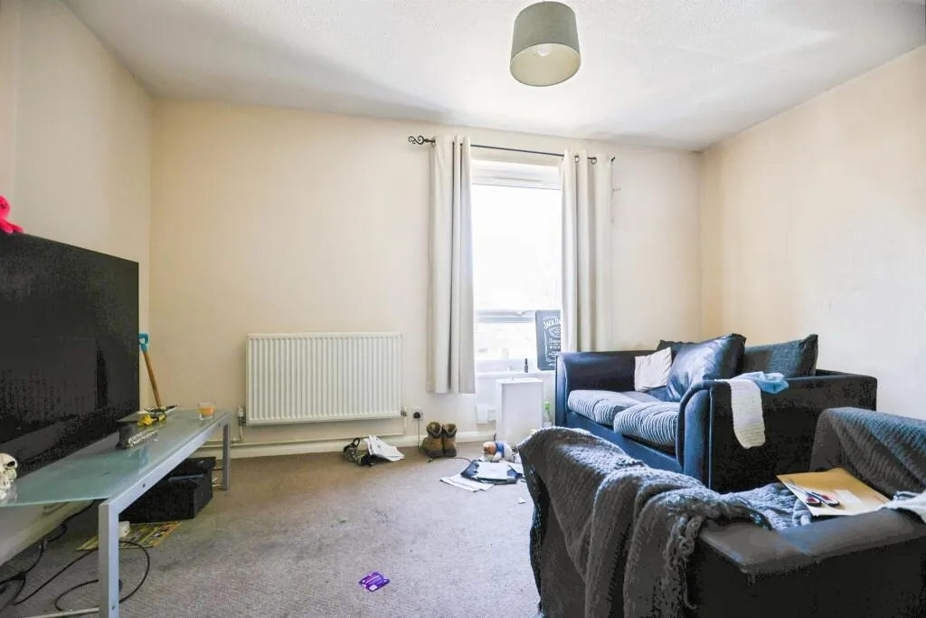 2 bed Ground Flat