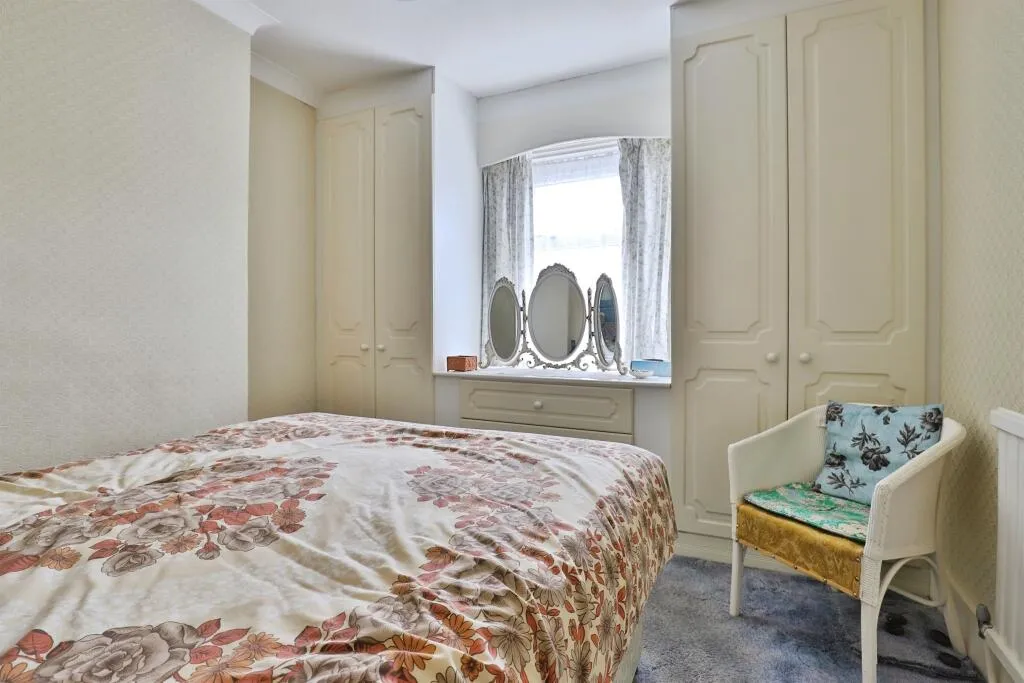 2 bed Semi-Detached