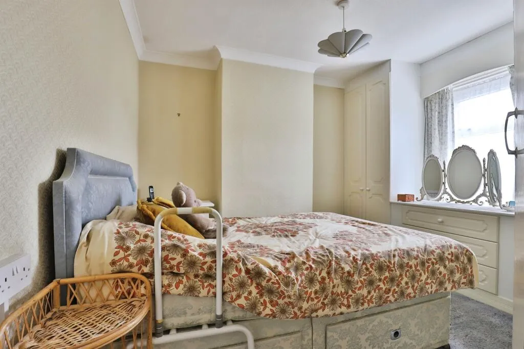 2 bed Semi-Detached