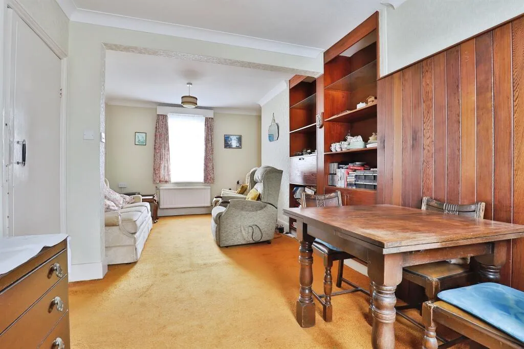 2 bed Semi-Detached