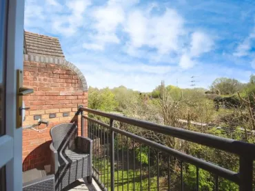 2 bed Apartment