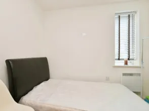 2 bed Ground Flat