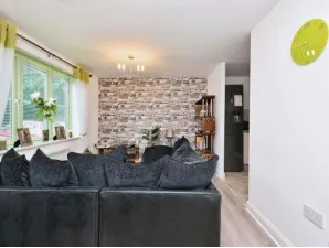 2 bed Ground Flat
