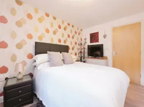 2 bed Ground Flat