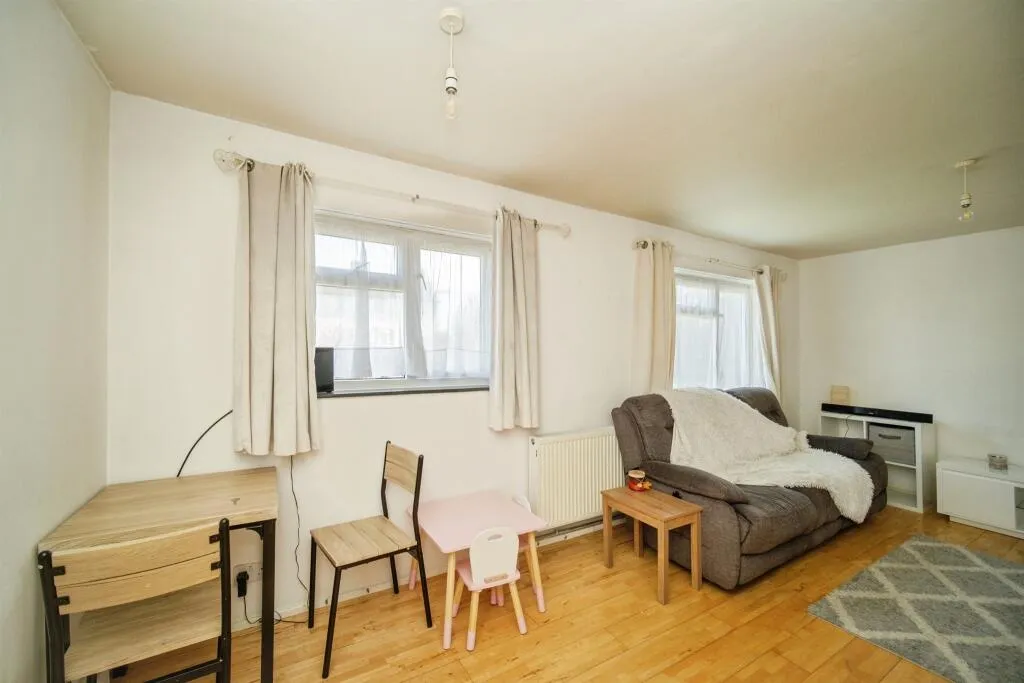 2 bed Apartment