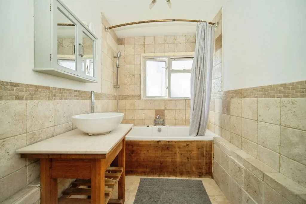 2 bed Apartment