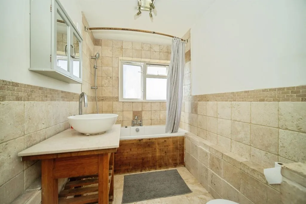 2 bed Apartment