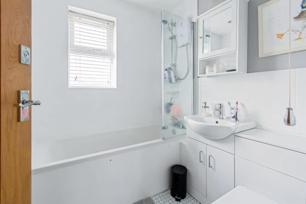 2 bed End of Terrace
