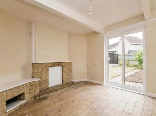 3 bed End of Terrace