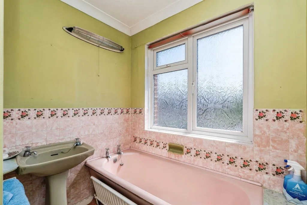 3 bed Semi-Detached