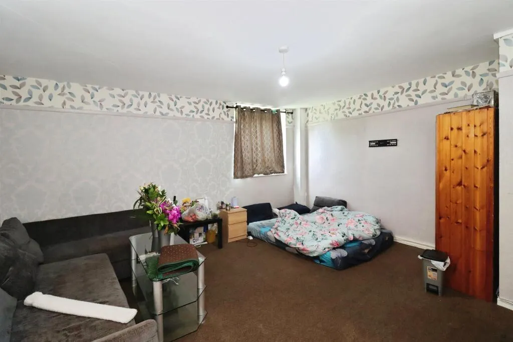 2 bed Apartment