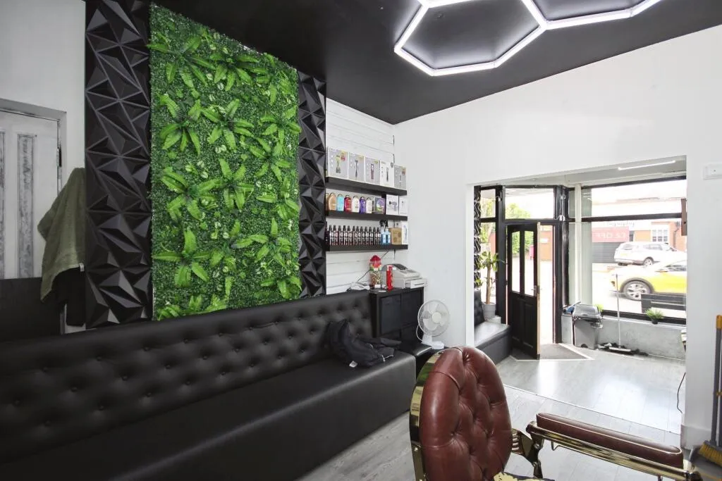 4 bed Mixed Use