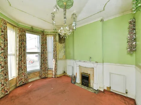 3 bed Terraced