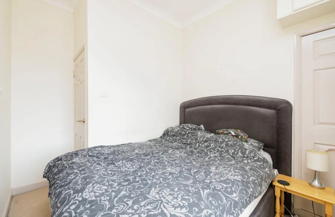 3 bed End of Terrace