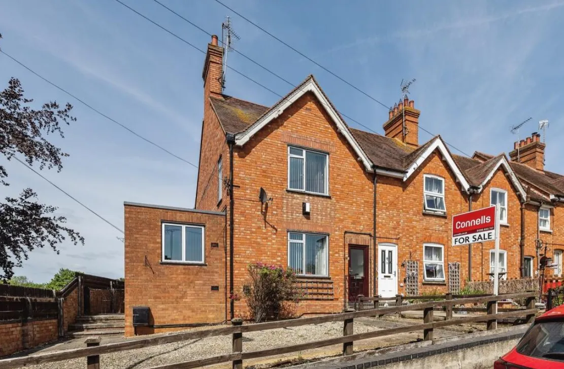 3 bed End of Terrace