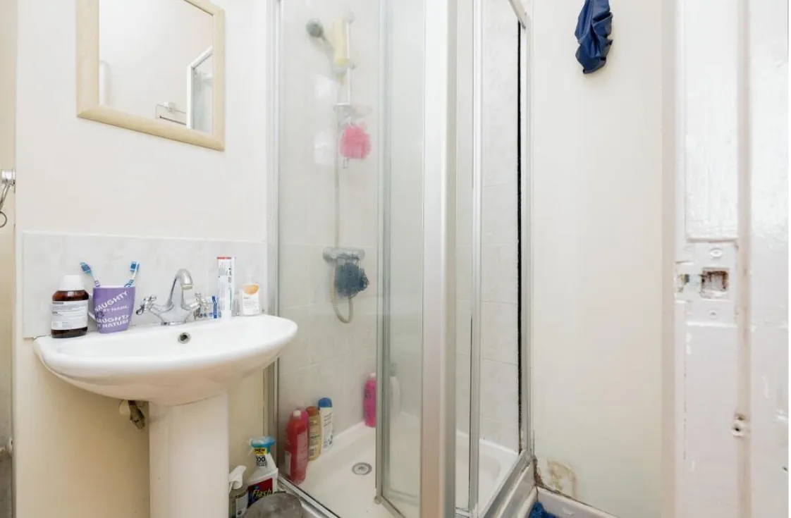3 bed End of Terrace
