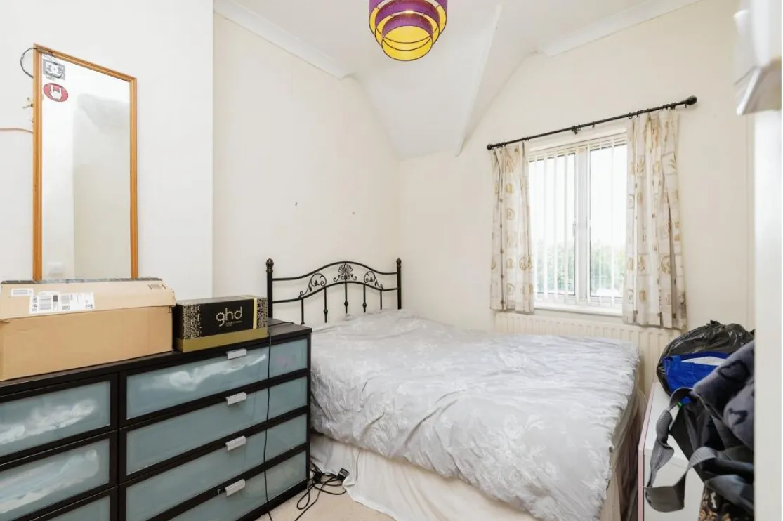 3 bed End of Terrace