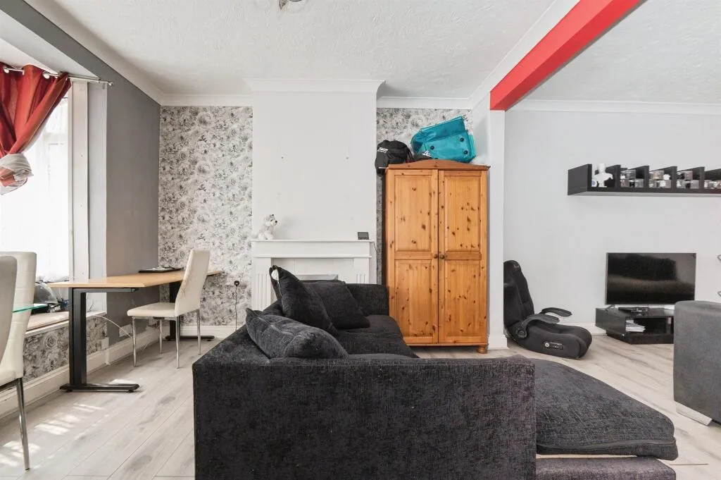 3 bed Terraced