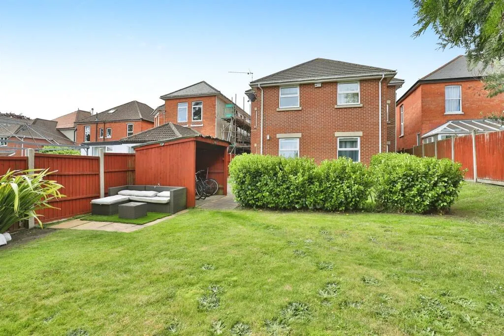 2 bed Apartment
